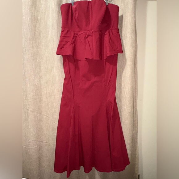Torrid Red Peplum Bengaline Gown Strapless Size 20 - Picture 1 of 10